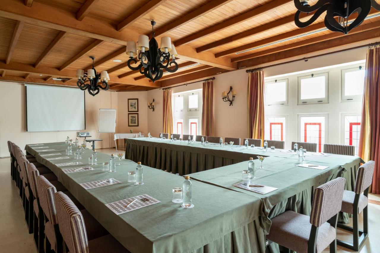 Parador De Виябра Екстериор снимка