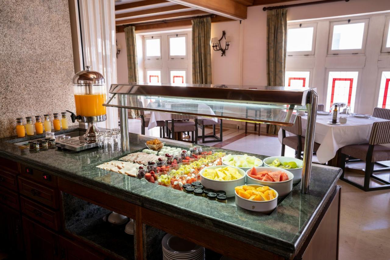 Parador De Виябра Екстериор снимка