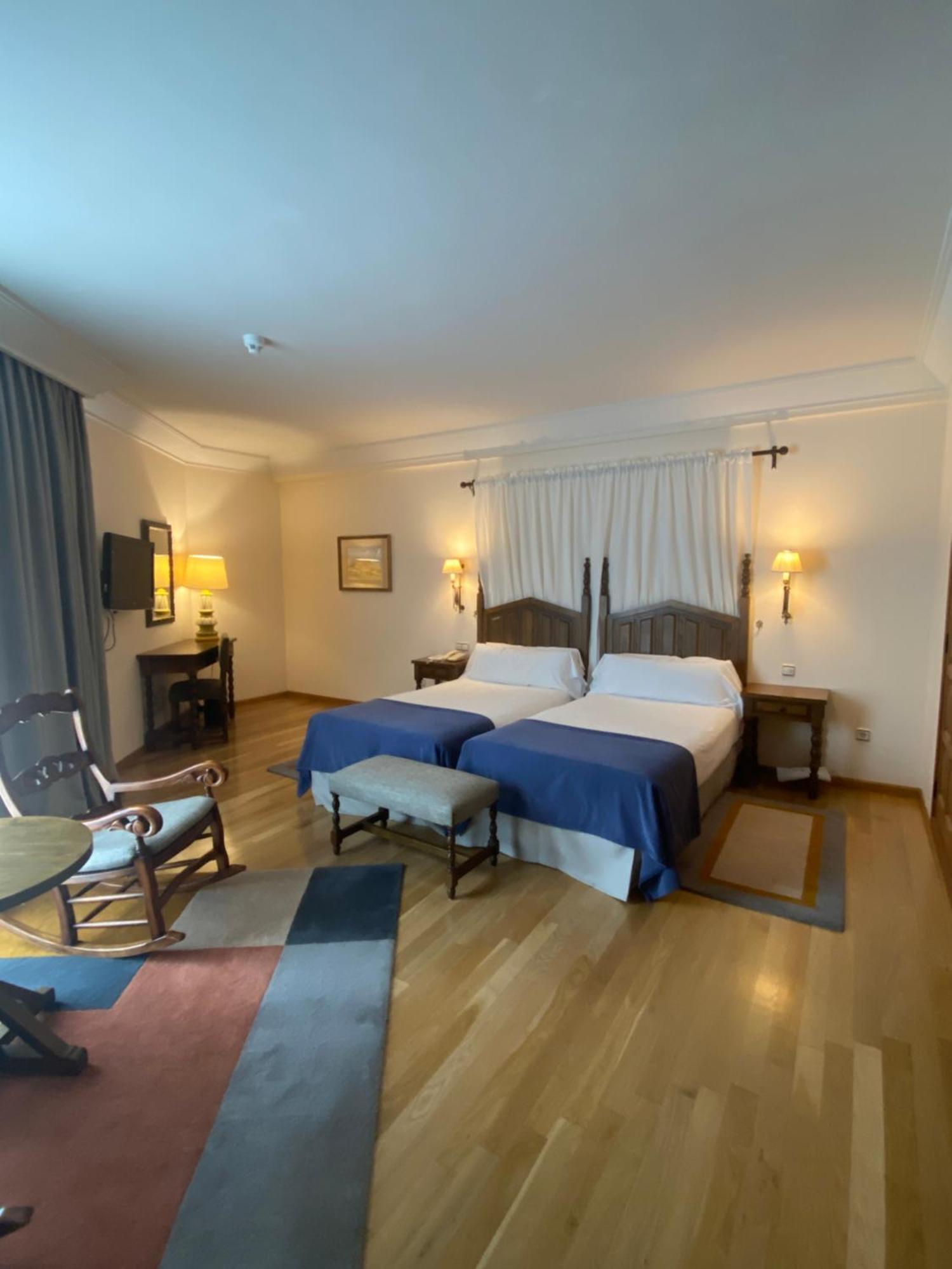 Parador De Виябра Екстериор снимка