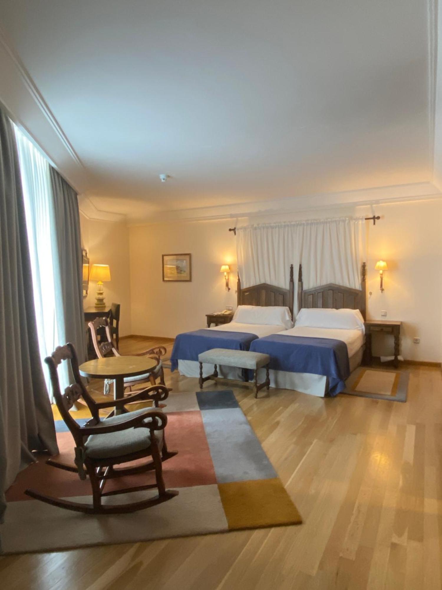 Parador De Виябра Екстериор снимка