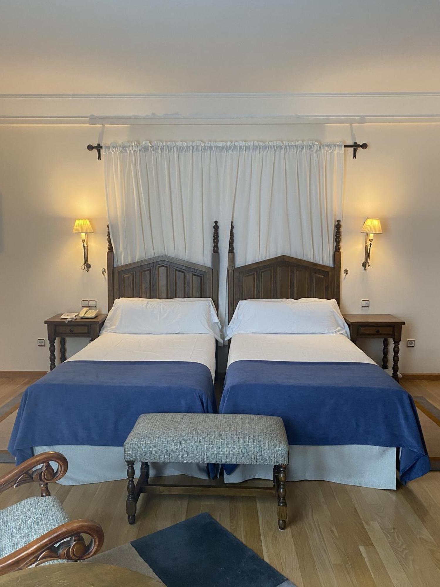 Parador De Виябра Екстериор снимка